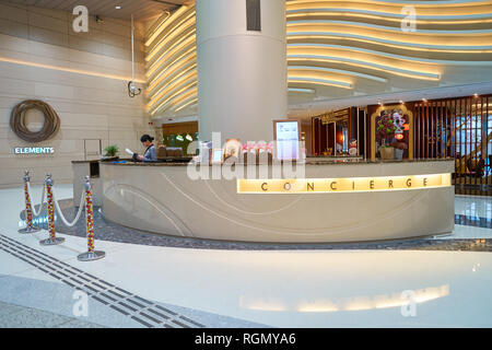 HONG KONG - circa 2016, novembre : les éléments du centre commercial. Éléments est un grand centre commercial situé sur 1 Austin Road West, Tsim Sha Tsui, Kowloon, Banque D'Images