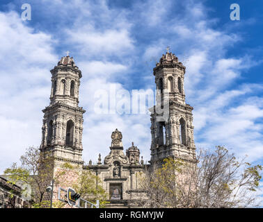 Église San Hipolito Mexico Mexique. Sur l'Avenue Reforma, créé 1521. Dédiée à saint Jude de causes perdues Banque D'Images