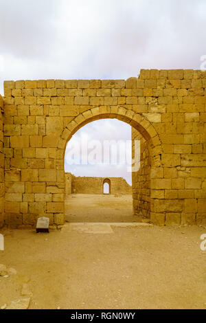 Avdat, Israël - 17 janvier 2019 : Vue de l'ancienne ville nabatéenne ruiné d'Avdat, maintenant un parc national, dans le désert du Néguev, dans le sud d'Israël Banque D'Images