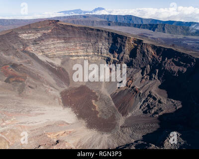 Le Parc National de la réunion, volcan bouclier, Piton de la Fournaise, cratère Dolomieu, vue aérienne Banque D'Images