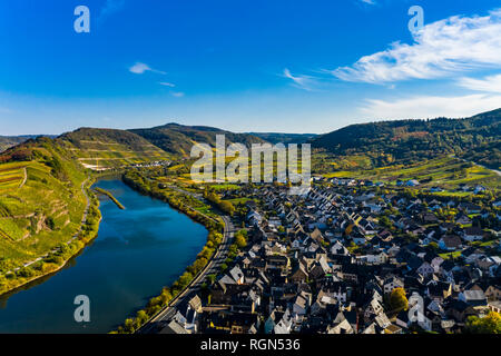 Allemagne, Rheinland-pfalz, Cochem-Zell, Bremm, Vue Panoramique de la boucle de la Moselle et Moselle Banque D'Images