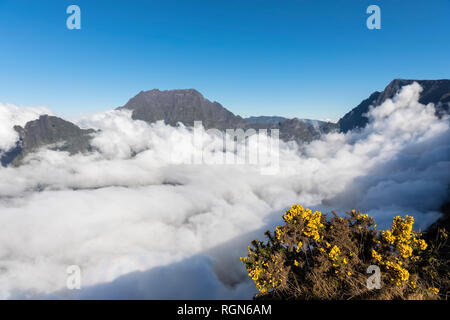 La réunion, parc national, Maido point obversation, vue de Vulcano Maido au cirque de Mafate, Gros Morne et le Piton des Neiges Banque D'Images