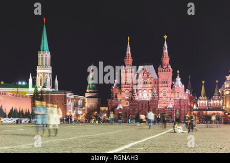 La Russie, Moscou, Kremlin et Stae Musée Historique de nuit Banque D'Images