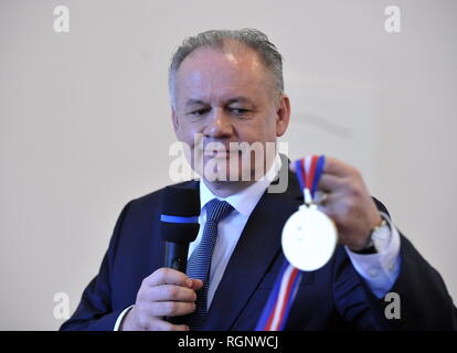 Le président slovaque Andrej Kiska dénonce le financement des universités en fonction du nombre d'élèves après avoir reçu la Grande médaille d'or de Masaryk de Brno University Banque D'Images