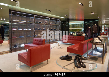 HONG KONG - circa 2016, novembre : magasin Prada à Hong Kong. Banque D'Images