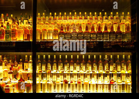 La plus grande collection de whisky dans le monde Banque D'Images