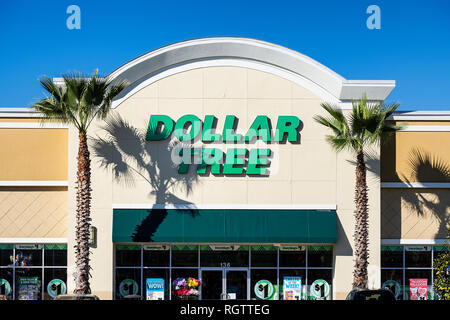 Arbre généalogique Dollor store extérieur et signe, Orlando, Floride, USA. Banque D'Images