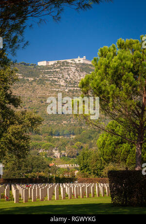 Le cimetière de guerre de Cassino, Province de Frosinone, au sud-est de Rome, Italie. Commonwealth tombes de ceux qui ont participé à la bataille de Cassino WW2 Banque D'Images