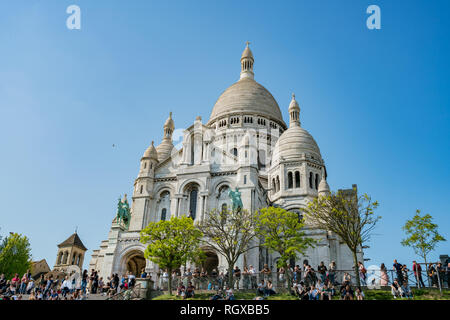 France, le 7 mai après-midi : Vue extérieure de la Basilique du Sacré Coeur de Paris le 7 mai 2018 à Paris, France Banque D'Images