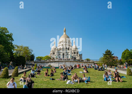 France, le 7 mai après-midi : Vue extérieure de la Basilique du Sacré Coeur de Paris le 7 mai 2018 à Paris, France Banque D'Images