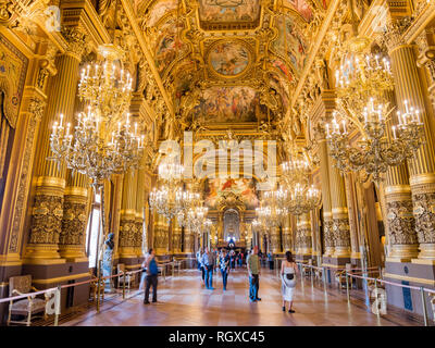 France, 7 mai : Intérieur de la célèbre Grand foyer du Palais Garnier le 7 mai 2018 à France Banque D'Images