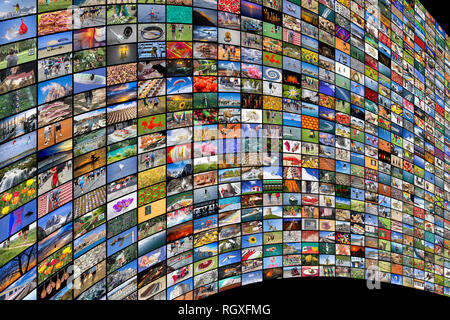 Multimédia et vidéo grand écran géant murs d'images Banque D'Images