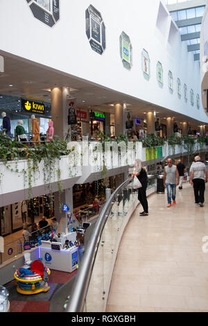 Le centre commercial Dizengoff de Tel Aviv, Israël Banque D'Images