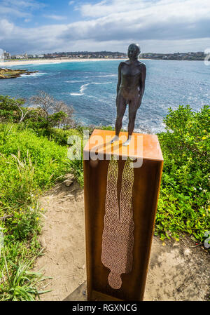 Sculpture de la mer 2018, exposition annuelle sur la promenade côtière entre Bondi et Tamara Beach, Sydney, Nouvelle-Galles du Sud, Australie. Banque D'Images