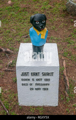 Le cimetière perdu ou de cimetière de la négativité au Camp John Hay à Baguio City, Philippines, contient une foule de mots d'esprit de la sagesse. Banque D'Images