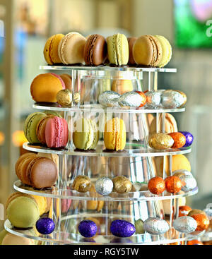 Tour de macarons assortis Banque D'Images