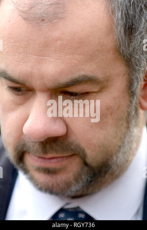 Paul Scully MP (Conservateur : Sutton et Cheam) sur College Green, Westminster, 29 janv. 2019 Banque D'Images