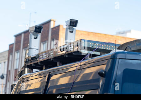 Romford, Essex, Royaume-Uni. 31 janvier 2019 procès de la Police métropolitaine vivent à l'extérieur de la technologie de reconnaissance faciale, Romford. La police caméras scannent des passants et les comparer à une "liste de surveillance" en temps réel, leur permettant d'appréhender les personnes recherchées. Un petit nombre de manifestants contre le régime ont protesté devant la station de Romford. Crédit : Ian Davidson/Alamy Live News Banque D'Images