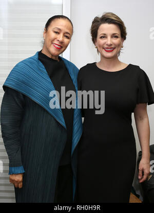 WESTWOOD, CA - le 30 janvier : Elga Sharpe, Silvia Chiave, Consul Général de France à Los Angeles, au tournage en Italie - Los Angeles Jour 2 à un institut culturel italien à Westwood, en Californie le 30 janvier 2019. Credit : Faye Sadou/MediaPunch Banque D'Images