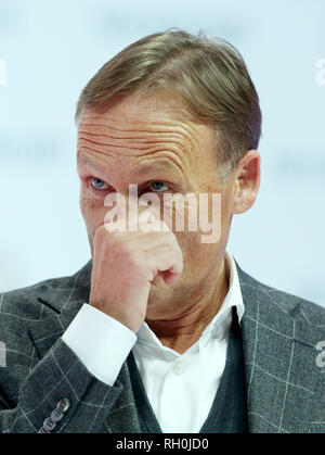 31 janvier 2019, Berlin, Düsseldorf : Hans-Joachim Watzke, directeur général du Borussia Dortmund, répond aux questions d'un modérateur à Spobis. Spobis est le plus important d'Europe sports business équitable. Photo : Roland Weihrauch/dpa Banque D'Images