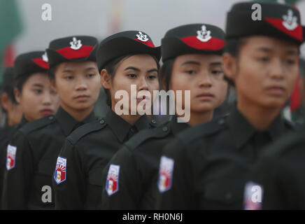 La baie de Thay Hla, le Myanmar. Jan 31, 2019. Union nationale karen (KNU) soldats participent à une cérémonie pour marquer le 70e anniversaire de la révolution à Karen jour Thay Bay Hla dans l'Etat Karen le long de la frontière entre la. Chaiwat Subprasom Crédit : SOPA/Images/ZUMA/Alamy Fil Live News Banque D'Images