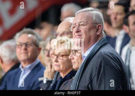 31 janvier 2019, Bavaria, Munich : Basket-ball : l'Euroleague, FC Bayern Munich - Fenerbahce Istanbul, tour principal, 21e journée de l'Audi Dome. Martin Winterkorn, FC Bayern et ancien membre du conseil de surveillance Président du Conseil de gestion de Volkswagen, observe le match. Photo : Matthias Balk/dpa Banque D'Images