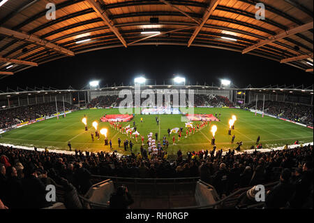 St Helens, Royaume-Uni. 31 janvier 2019 , TOTALEMENT méchants, stade St Helens, Angleterre ; Betfred Super League, ronde 1, St Helens vs Wigan Warriors, les équipes entrer sur le terrain Crédit : News Images /Alamy Live News Banque D'Images