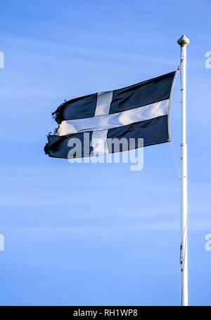 Saint Pirans drapeau, le drapeau de Cornwall, UK. Croix blanche sur fond noir. Banque D'Images