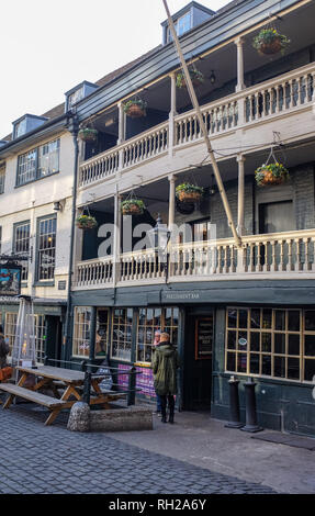 Le célèbre George Inn pub off Borough High Street à Southwark London UK C'est une auberge du xviie siècle et pub et la dernière galerie inn Banque D'Images