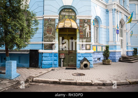 IWANO- FRANKIWSK, UKRAINE - Mai 1, 2017 ; Pub Whisky l'PSE Banque D'Images