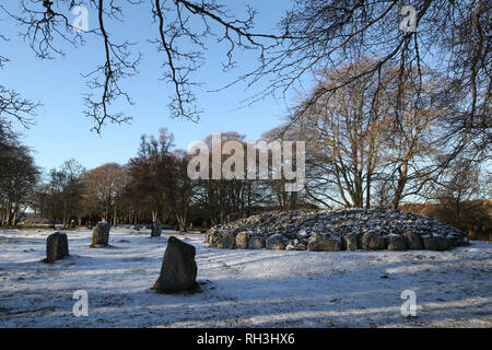 31 Janvier 2019 : Clava Cairns près de champ de bataille de Culloden, un cimetière de l'âge du Bronze de tombes passage complexe, Cairns, Cairns, freiner et standing stone Banque D'Images