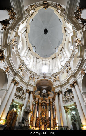 Dominikanskij kostiel baroque (église dominicaine) bulit 1749 à 1764 conçu par Jan De Witte dans centre historique de Lviv, Ukraine. 7 octobre 2008 © W Banque D'Images