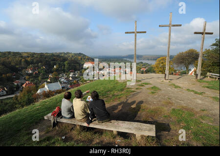 Gora Trzech Krzyzy (Trois Croix Hill) dans le centre historique de Kazimierz Dolny, Pologne. 8 octobre 2008 © Wojciech Strozyk / Alamy Stock Photo Banque D'Images