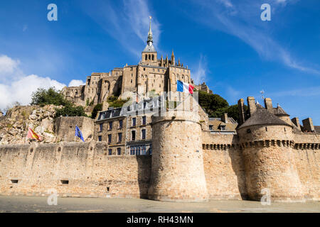 Le Mont-Saint-Michel, France, une île et un monastère en Normandie, Site du patrimoine mondial depuis 1979. Vue depuis le sable à marée basse Banque D'Images