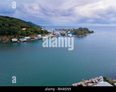 Vue aérienne de la région d'Oak Ridge de Roatan Honduras Banque D'Images