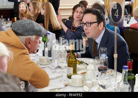 Nicky Haslam & Tom Hodgkinson Oldie de l'année 2019 de l'année Oldie Lionel d'Oldie ou de l'année, Lionel Blair, 90. L'Amanda Barrie Banque D'Images