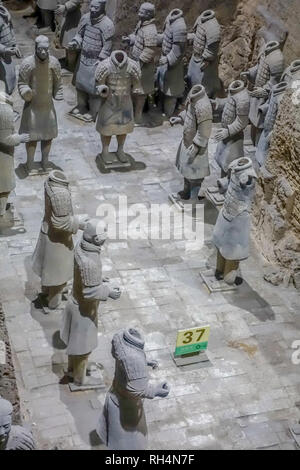 Les soldats en terre cuite au Mausolée du premier empereur Qin (Site du patrimoine mondial de l'UNESCO) dans le Shaanxi, Chine Banque D'Images