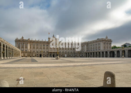 Madrid, Espagne, Mai 2015 : Palais Royal de Madrid, la résidence officielle de la famille royale d'Espagne à la ville de Madrid Banque D'Images