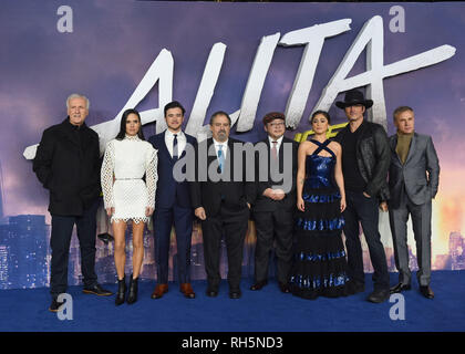 La photo doit être crédité ©Presse Alpha 079965 31/01/2019 James Cameron Jennifer Connelly Keean Yukito Kishiro Johnson Jon Landau Rosa Salazar Robert Rodriguez Christoph Waltz à l'Alita Battle Angel World Film Premiere tenue à l'Odeon Leicester Square à Londres Banque D'Images