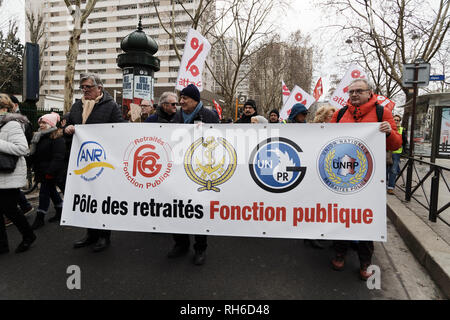 Paris, France. Jan 31, 2019. Des milliers de retraités ont manifesté pacifiquement à partir de la Place d'Italie et vers le ministère des Finances à Bercy le 31 janvier 2019 à Paris, France. Credit : Bernard Menigault/Alamy Live News Banque D'Images