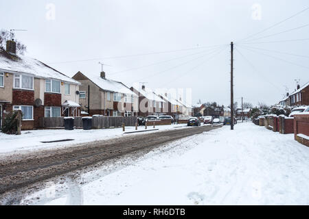 Reading, UK. 1er février 2019. Météo France : la neige tomba lourdement la nuit dans les rues de quitter la lecture et les routes blanches de neige fondante. Matthieu Ashmore/Alamy Live News Banque D'Images