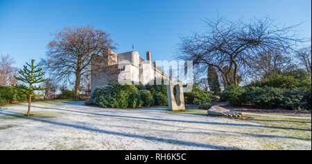 Glasgow, Ecosse, Royaume-Uni. 1er février 2019. Météo France : le froid glacial et après-midi à la maison pour un amateur d'Art au Bellahouston Park. Credit : Skully/Alamy Live News Banque D'Images