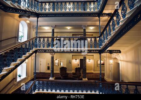 Escalier, le Grand Hôtel de Brighton, East Sussex, Angleterre. Banque D'Images