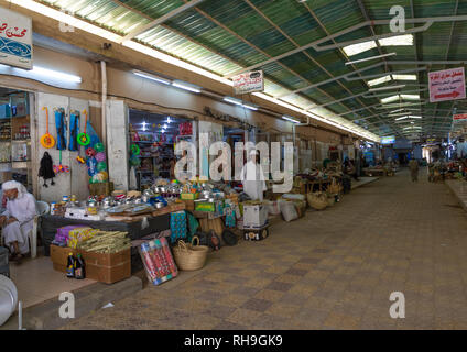 Boutiques dans l'allée, marché couvert, Province Najran Najran, Arabie Saoudite Banque D'Images