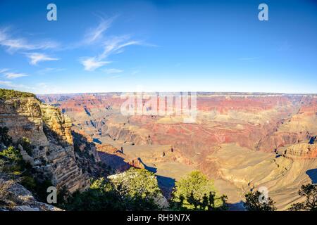 Vue depuis Mather Point, érodés, paysage rock South Rim, le Parc National du Grand Canyon, Arizona, USA Banque D'Images