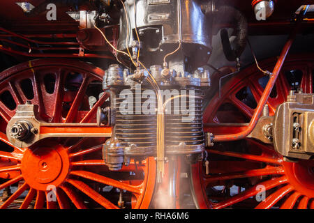 Close-up de la pompe à air d'une locomotive à vapeur série 03 de la Deutsche Reichsbahn Banque D'Images