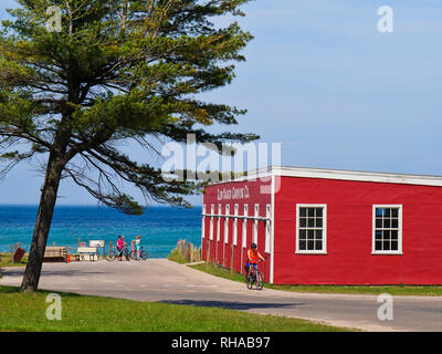 Cannery Museum Boathouse, Glen Haven Village historique, Sleeping Bear Dunes National Lakeshore, Empire, Michigan, USA Banque D'Images