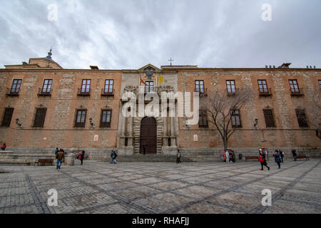 Toledo, ESPAÑA±a ; Février 2017 : Palais de l'Archevêque de Tolède , palace situé en face de la cathédrale et à côté de l'hôtel de ville dans la ville de T Banque D'Images