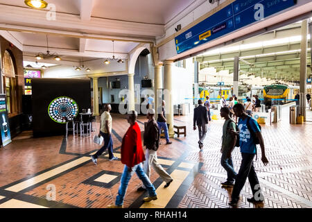 Pretoria, Afrique du Sud - 07 novembre 2014 : Pop Up Coffee Shop at Train Station Banque D'Images