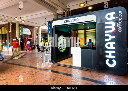 Pretoria, Afrique du Sud - 07 novembre 2014 : Pop Up Coffee Shop at Train Station Banque D'Images